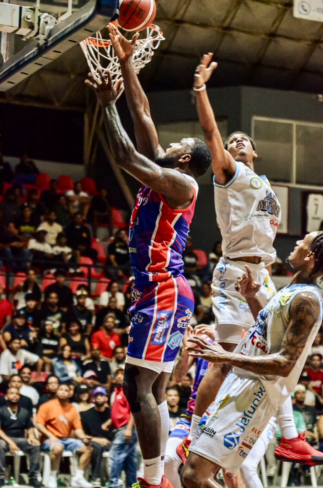 San Vicente y Máximo Gómez avanzan a la final del TBS SFM