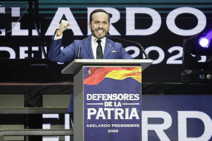 El senador de izquierdas Iván Cepeda lidera la intención de voto presidencial en Colombia El senador de izquierdas Iván Cepeda lidera la intención de voto presidencial en Colombia