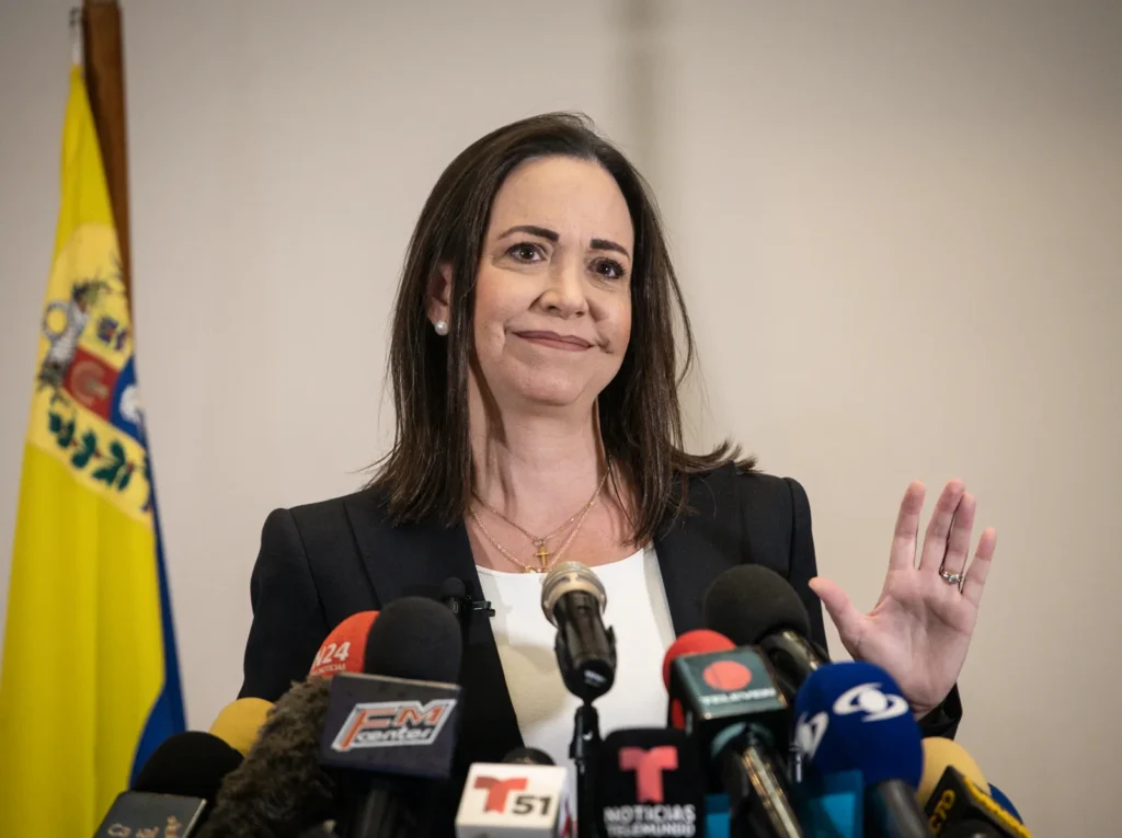 Grupo de rescate de EE.UU. que evacuó a Machado de Venezuela niega que Trump lo contratara Grupo de rescate de EE.UU. que evacuó a Machado de Venezuela niega que Trump lo contratara