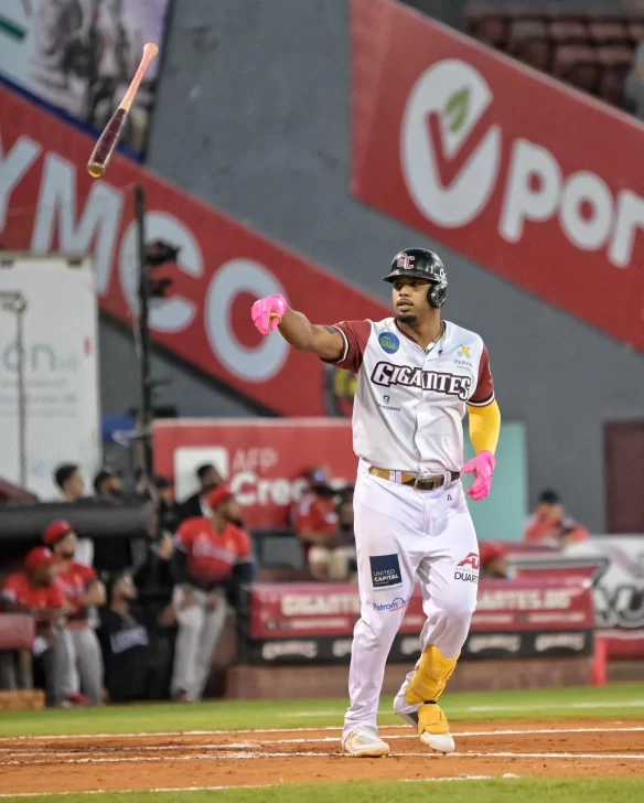 Gigantes derrota 4-1 a Leones y presiona la pelea por la clasificación Gigantes derrota 4-1 a Leones y presiona la pelea por la clasificación