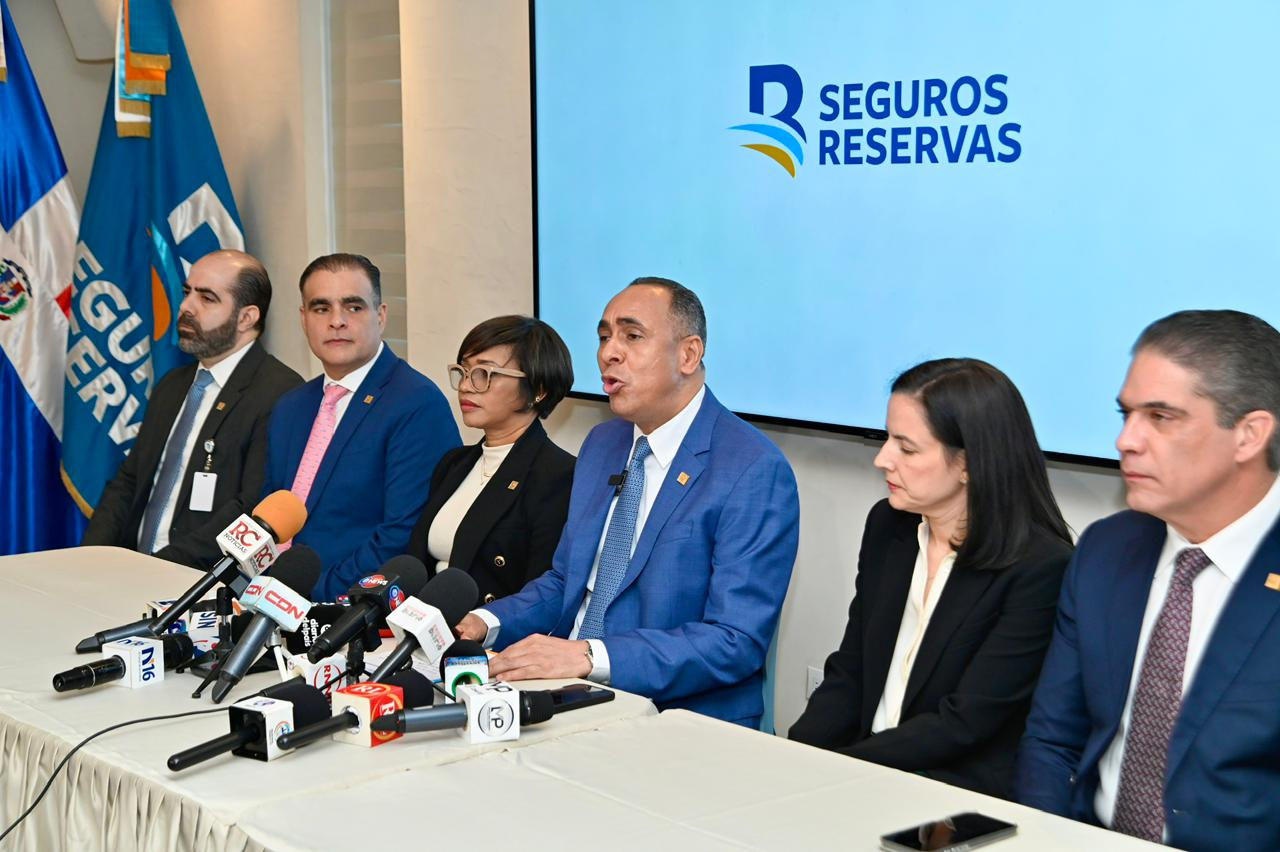 Vicepresidente de Seguros Reservas niega “hoyo financiero” y asegura cierre récord en 2025 Vicepresidente de Seguros Reservas niega “hoyo financiero” y asegura cierre récord en 2025