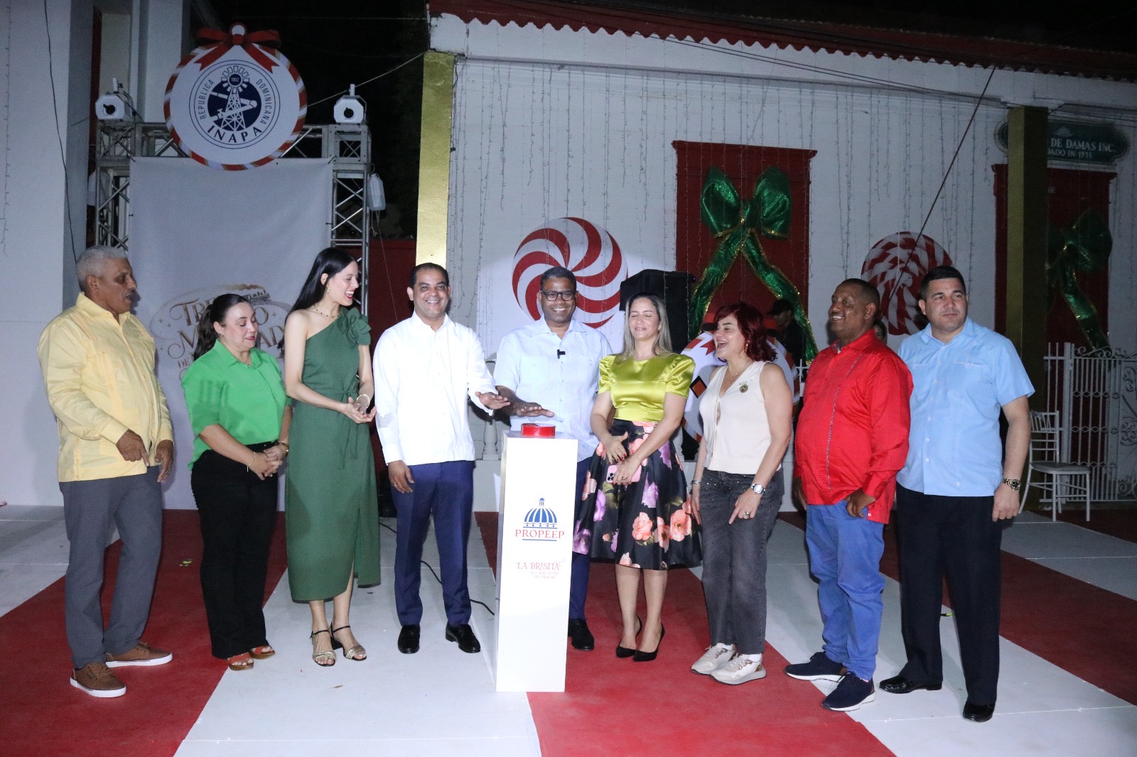 Mao enciende la Navidad con la apertura oficial del Parque Mágico Mao enciende la Navidad con la apertura oficial del Parque Mágico