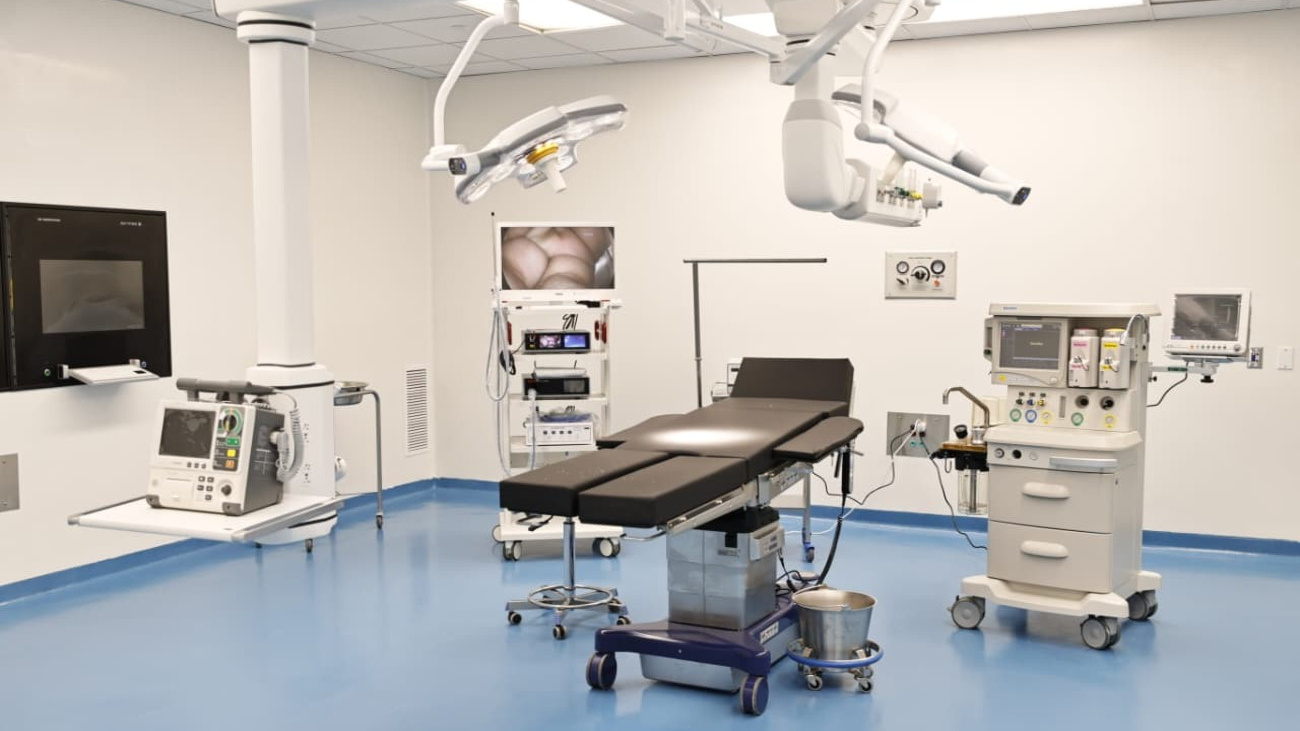 SNS registra récord histórico en cirugías con aumento de 34.3 % en 2025