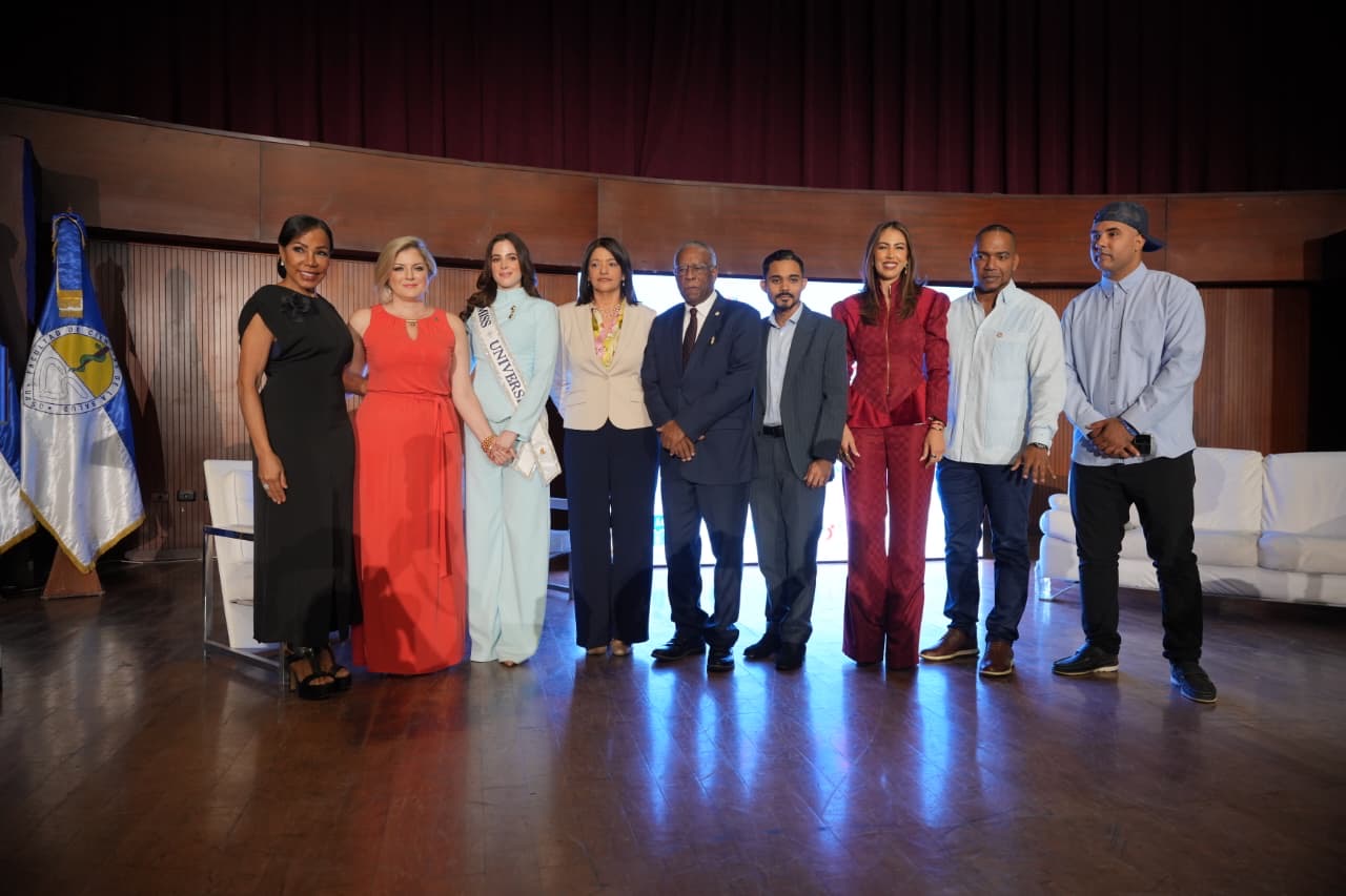 UASD impulsa jornada académica de concienciación sobre el autismo junto a Miss Universo