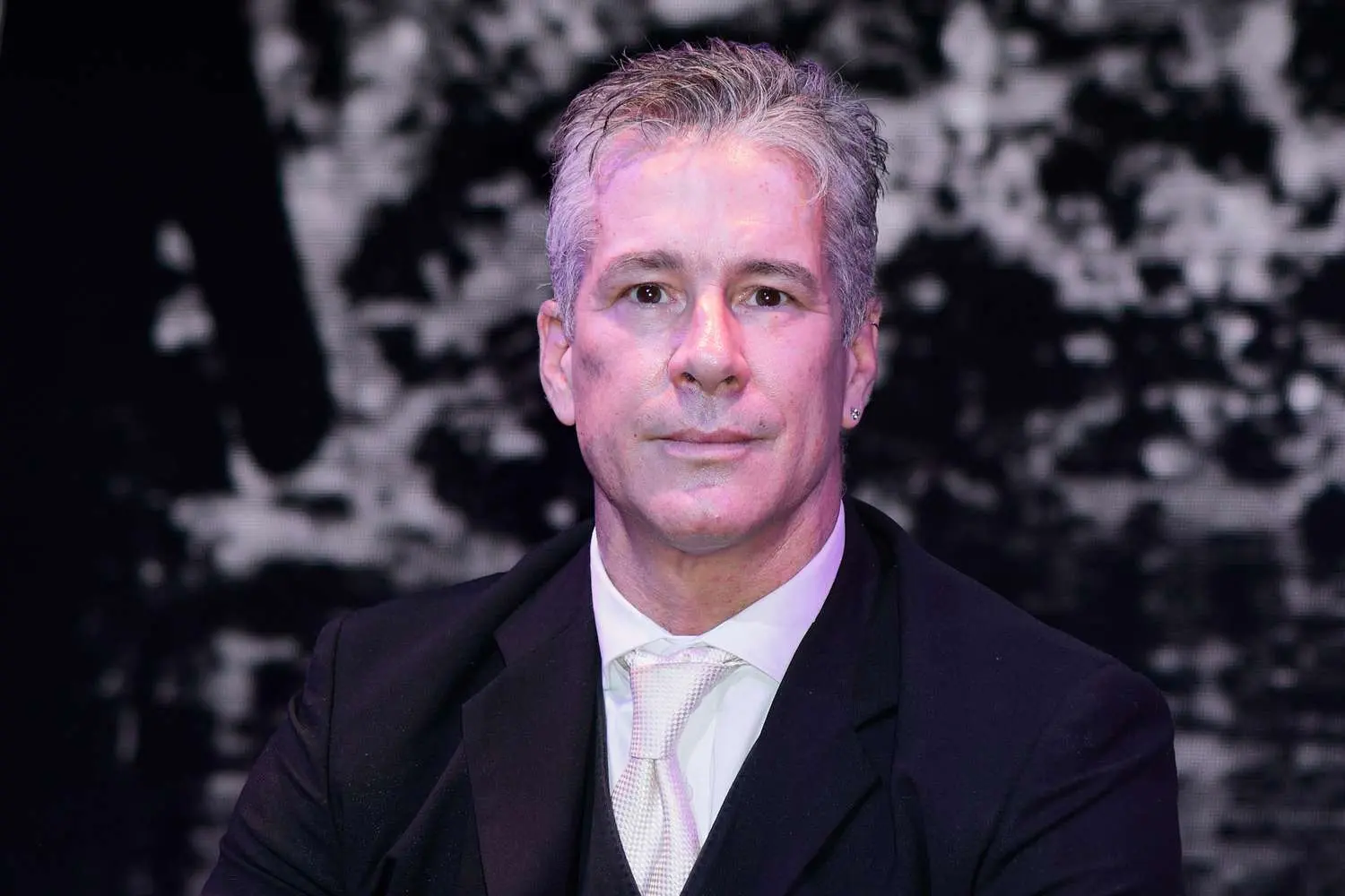 Fernando Carrillo sale en defensa de Nicolás Maduro y genera polémica en medios