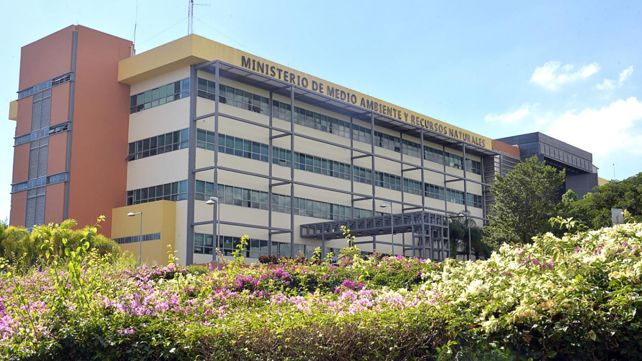 Medio Ambiente realiza operativo para recuperar áreas de protección en riberas del río Yuna