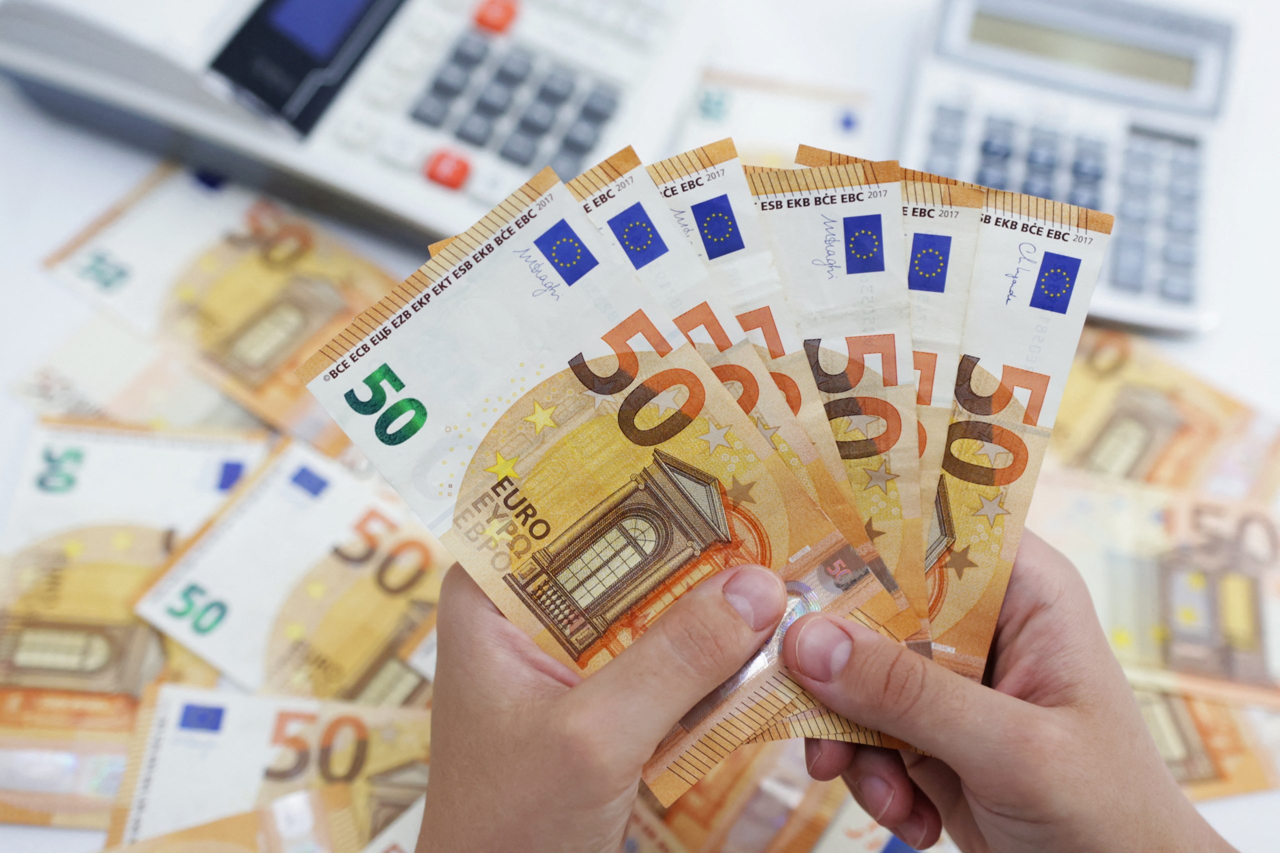 Banco Central publica tasas del euro para este martes 27 de enero de 2026