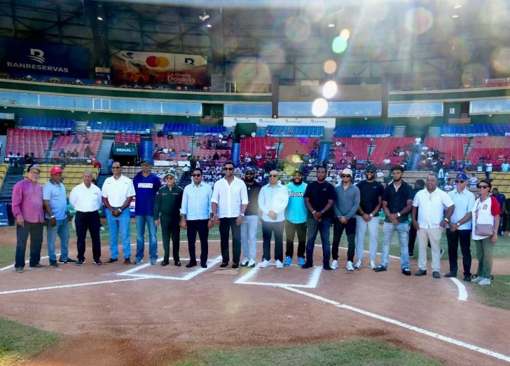 FEDOM, gerencia del equipo dominicano y MLB realizan cuarta y última clínica de béisbol