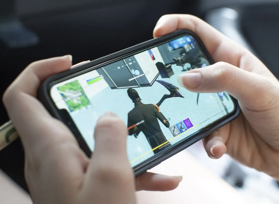 Países Bajos multa con 1,1 millones a Fortnite por manipular a menores a gastar dinero Países Bajos multa con 1,1 millones a Fortnite por manipular a menores a gastar dinero