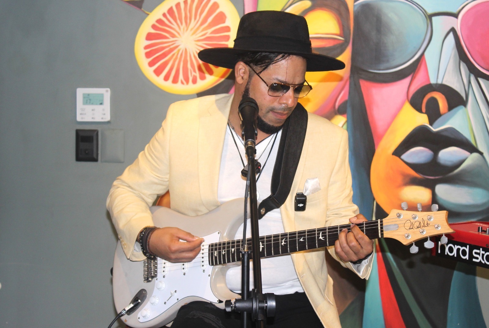 Rioz, cantautor que viene a conquistar la plaza dominicana con la calidad y originalidad de su música Rioz, cantautor que viene a conquistar la plaza dominicana con la calidad y originalidad de su música