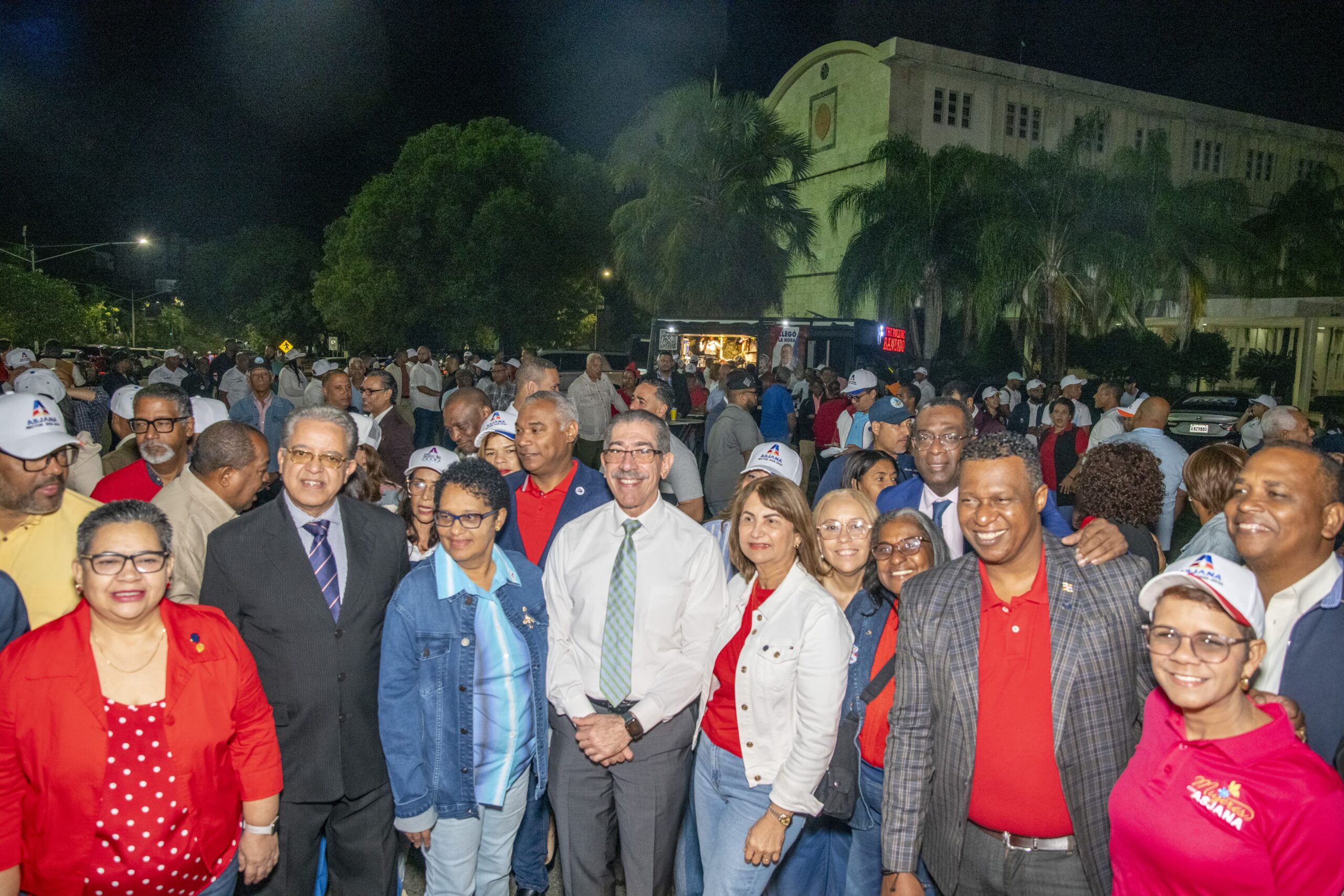 Asjana David encabeza en UASD encuentro junto a maestros que imparten docencia en el interior