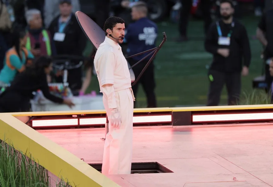 Los estadounidenses creen que Bad Bunny los representa mejor que Trump, según una encuesta