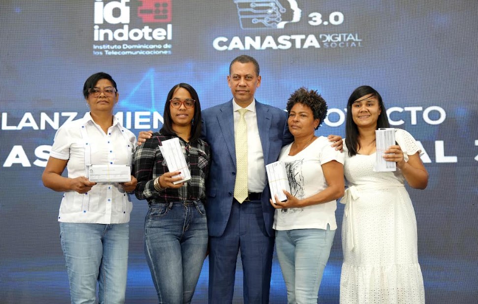 Indotel lanza proyecto Canasta Digital Social 3.0 y beneficiará a 5,000 personas