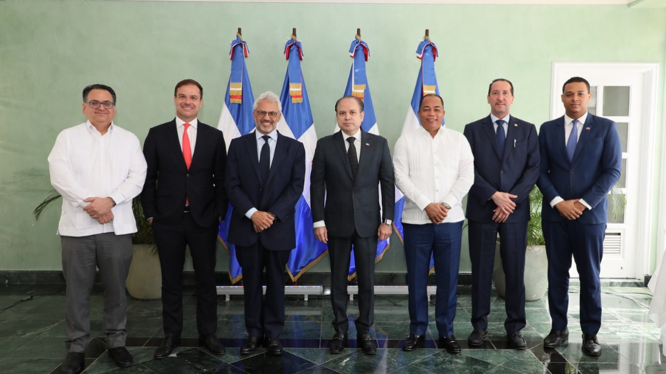 RD y Bladex firman declaración para negociar acuerdo que establecerá oficina regional en el país RD y Bladex firman declaración para negociar acuerdo que establecerá oficina regional en el país