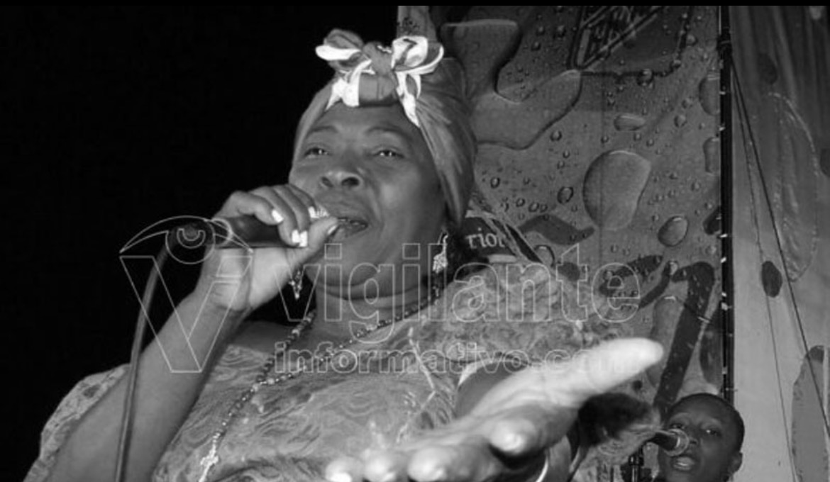 Villa Mella despide con dolor a Enerolisa Núñez, voz eterna de la salve