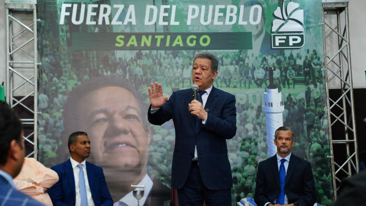 Leonel al PRM: “Ya no prometan más, hagan”, pues el “atraco de SeNaSa” les quitó la autoridad moral