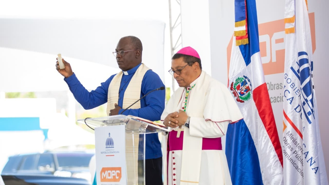 Monseñor Tomás Alejo resalta compromiso del presidente Abinader con el desarrollo del sur y agradece obras “como nunca antes” en la región