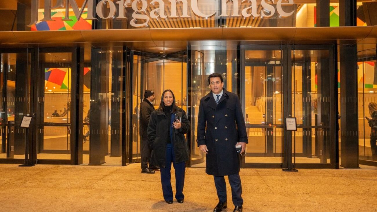 Ministro David Collado presenta en Nueva York proyecciones turísticas 2026 ante líderes financieros internacionales