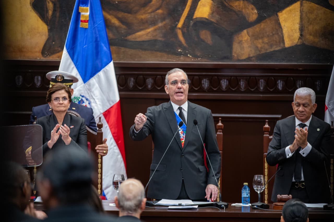 Luis Abinader destaca récord histórico de 11.7 millones de visitantes y consolida a República Dominicana como hub turístico del Caribe