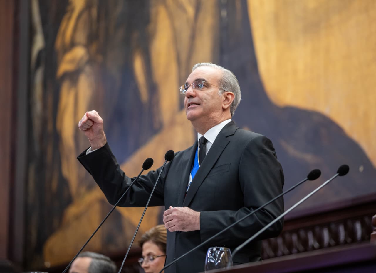 Presidente Abinader destaca avances históricos en política social y reducción acelerada de la pobreza Presidente Abinader destaca avances históricos en política social y reducción acelerada de la pobreza