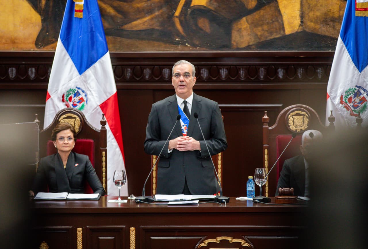 Presidente Abinader presenta inversión histórica y mayor descentralización de obras públicas en la Rendición de Cuentas Presidente Abinader presenta inversión histórica y mayor descentralización de obras públicas en la Rendición de Cuentas