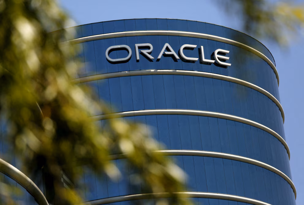 Oracle cae tras anunciar ambicioso plan de 50 mil millones de dólares para la IA y la nube
