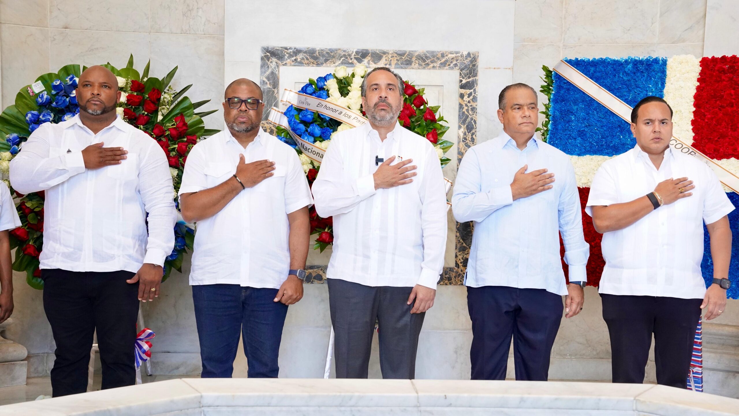 INEFI reafirma valores patrios con marcha estudiantil en el Altar de la Patria