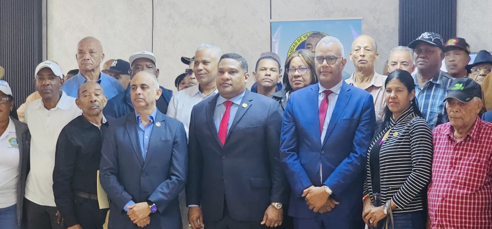 Veteranos de las FFAA y la PN, reciben la Conferencia;"JUAN PABLO DUARTE Y DÍEZ, 182 AÑOS DESPUÉS, MAS NECESARIO QUE NUNCA