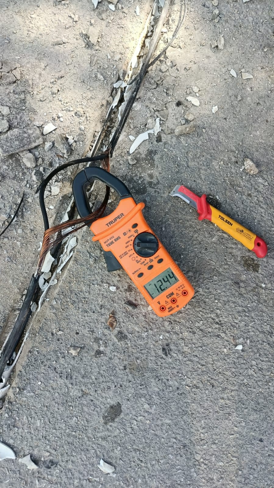 Edeeste detecta conexión ilegal soterrada en edificio de apartamentos en La Romana Edeeste detecta conexión ilegal soterrada en edificio de apartamentos en La Romana