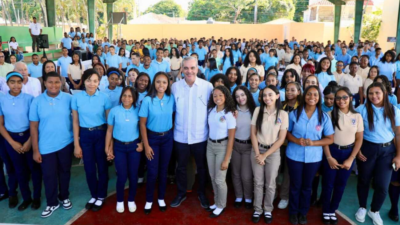 Presidente Abinader desarrollará intensa jornada de trabajo de domingo a martes con graduaciones, entrega de títulos e inauguraciones