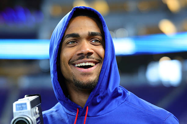 J-Rod usa cámara vintage para capturar momentos del equipo