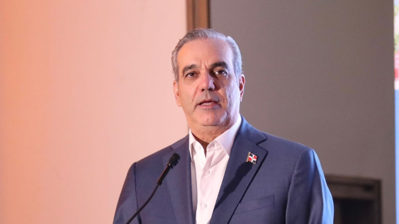 Presidente Abinader convoca a representantes comerciales e industriales para tratar la estabilización de precios de alimentos y servicios ante crisis internacional