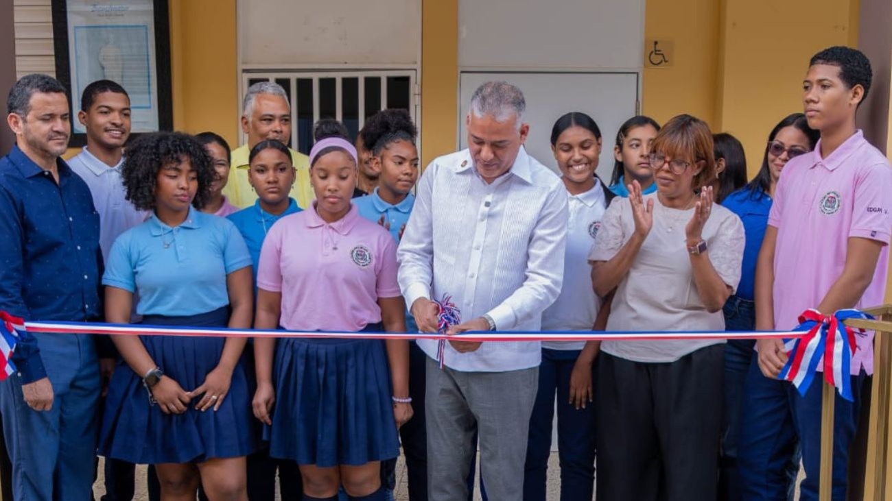 INABIE pone en funcionamiento nuevo módulo de salud bucal en beneficio de más de 1,000 estudiantes del municipio de Sánchez