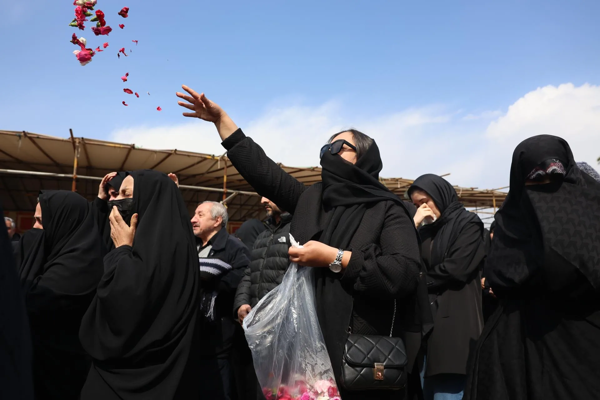 La guerra contra Irán, en directo: Teherán cierra filas en torno al nuevo líder supremo y desafía a EE.UU., mientras continúan los ataques La guerra contra Irán, en directo: Teherán cierra filas en torno al nuevo líder supremo y desafía a EE.UU., mientras continúan los ataques