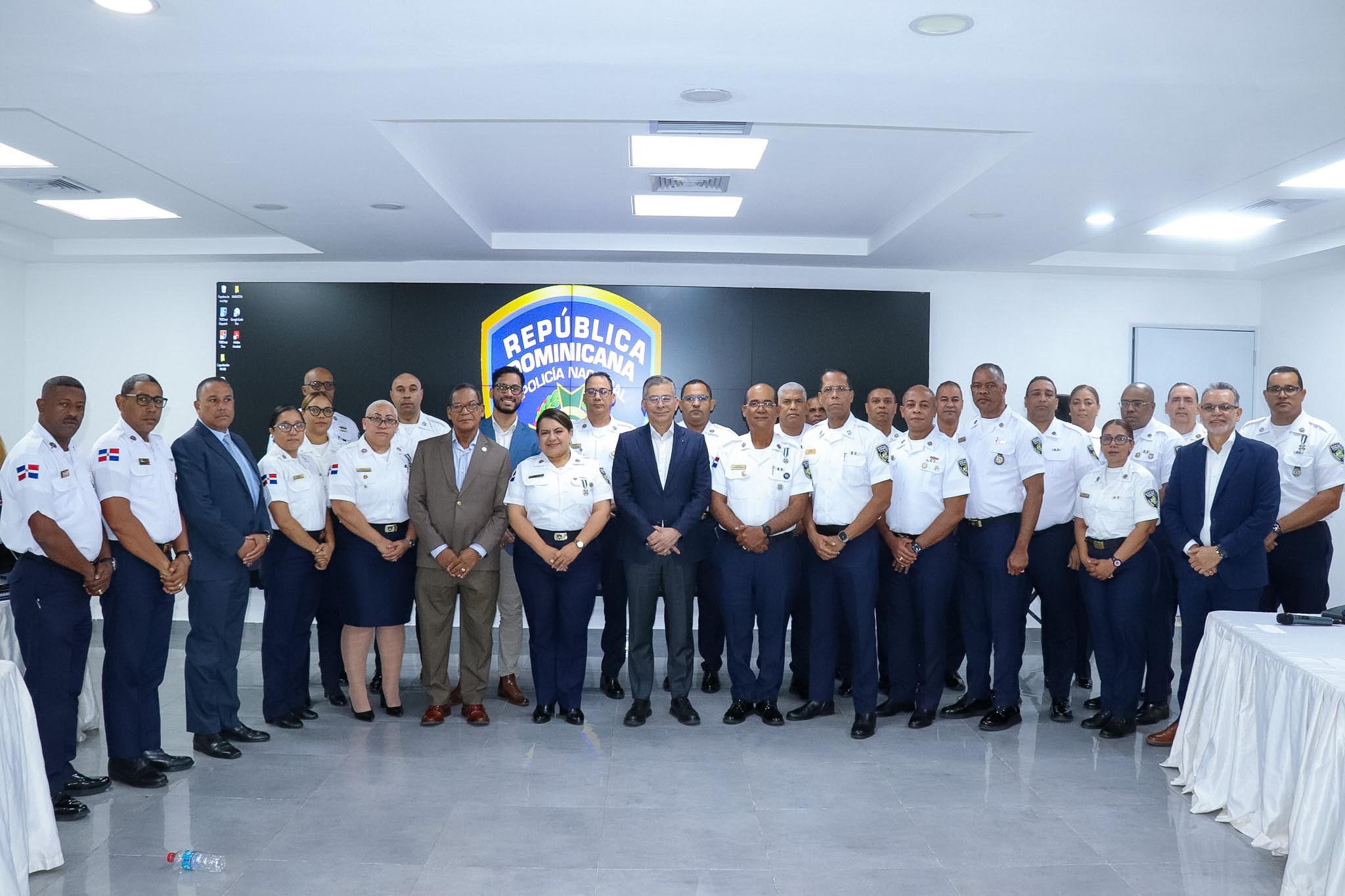Policía Nacional avanza en revisión de reglamentos y políticas internas para fortalecer su proceso de reforma. Policía Nacional avanza en revisión de reglamentos y políticas internas para fortalecer su proceso de reforma.