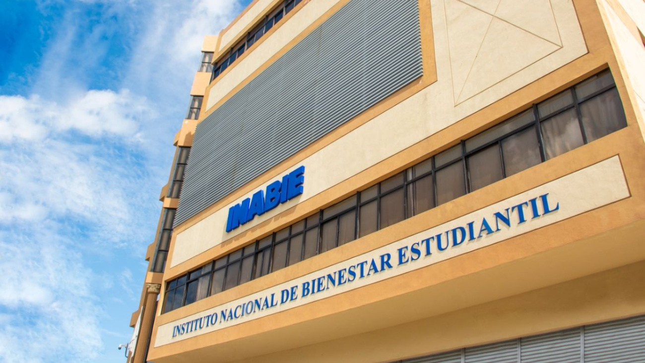 INABIE pone en servicio un nuevo módulo de salud bucal en Nagua, para beneficiar a más de 1,620 estudiantes
