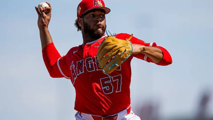 Ureña se abre paso hacia el roster de los Angels