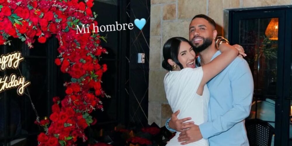 Dj Adoni sorprende a Lisabely Lugo con romántica celebración por su cumpleaños 32