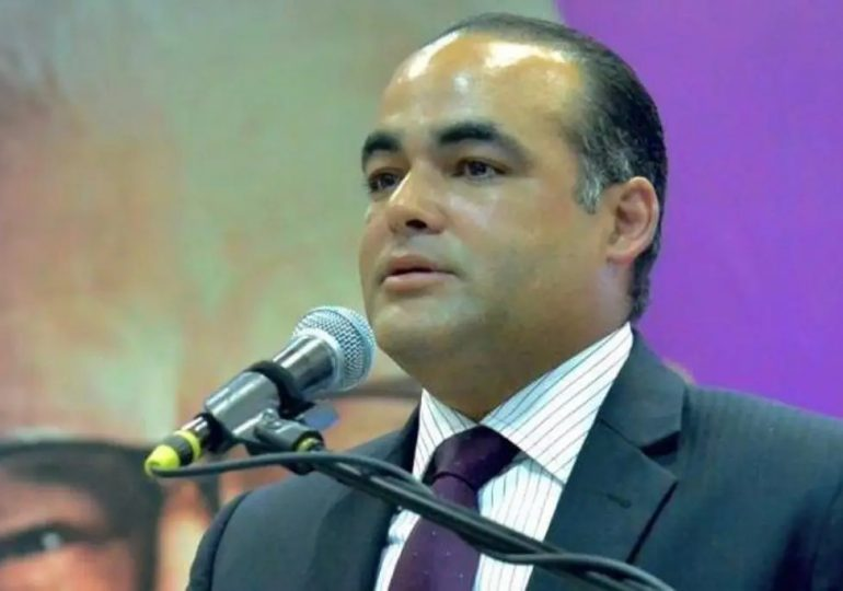Robert de la Cruz denuncia intento de FP y PRM de imponer a Gonzalo Castillo en el PLD