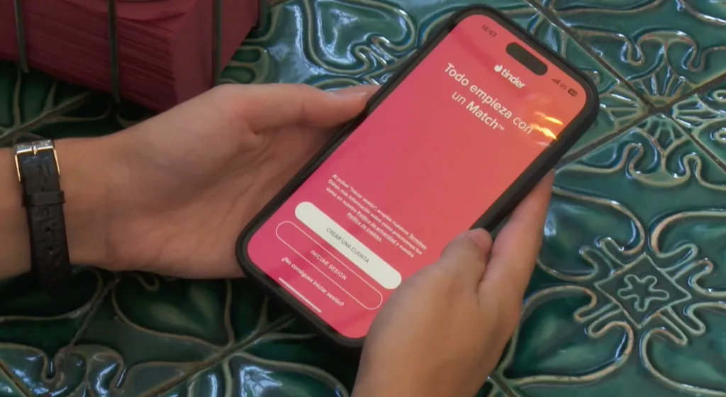 Tinder incorpora más IA a la aplicación para crear ‘matches’ «más personalizados»