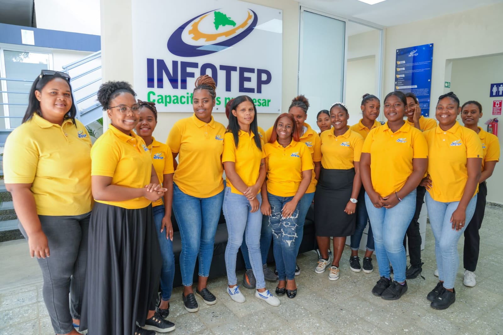 Casi medio millón de mujeres se capacitaron en el INFOTEP durante 2025