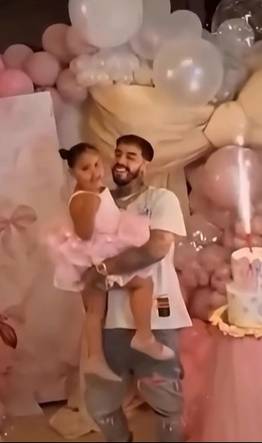 Anuel AA viaja a República Dominicana para celebrar el cumpleaños de su hija Cattaleya