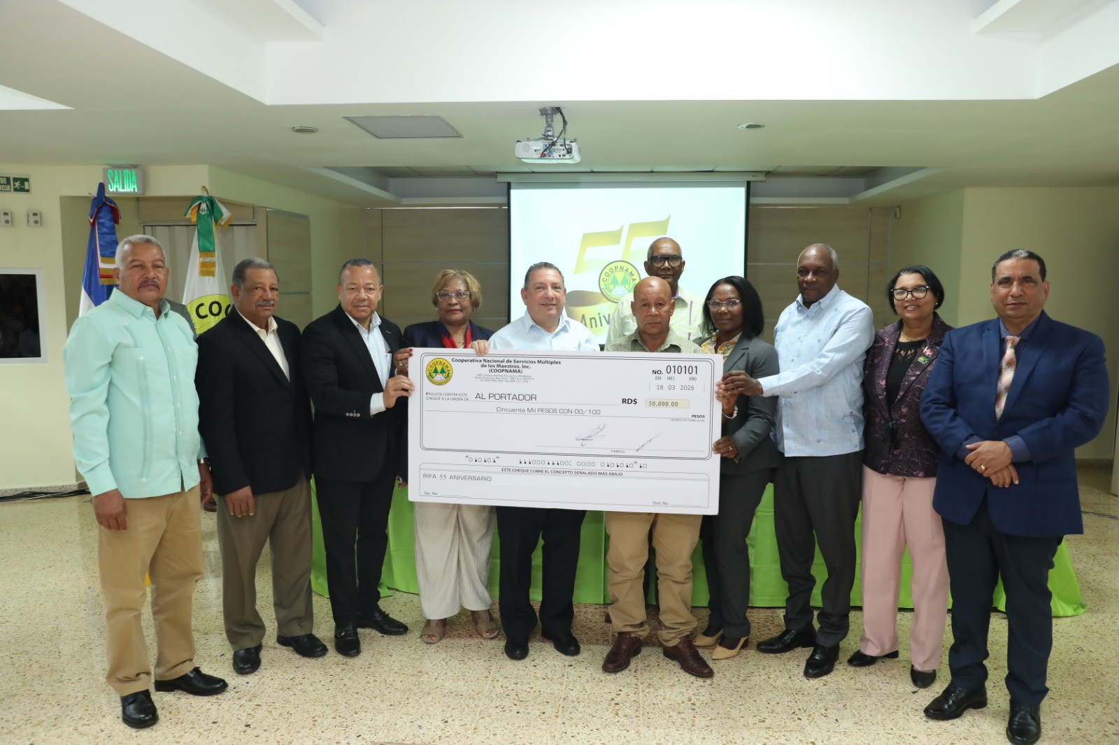 COOPNAMA entrega   a sus socios RD$ 2.5 millones en premio durante celebración del 55 aniversario