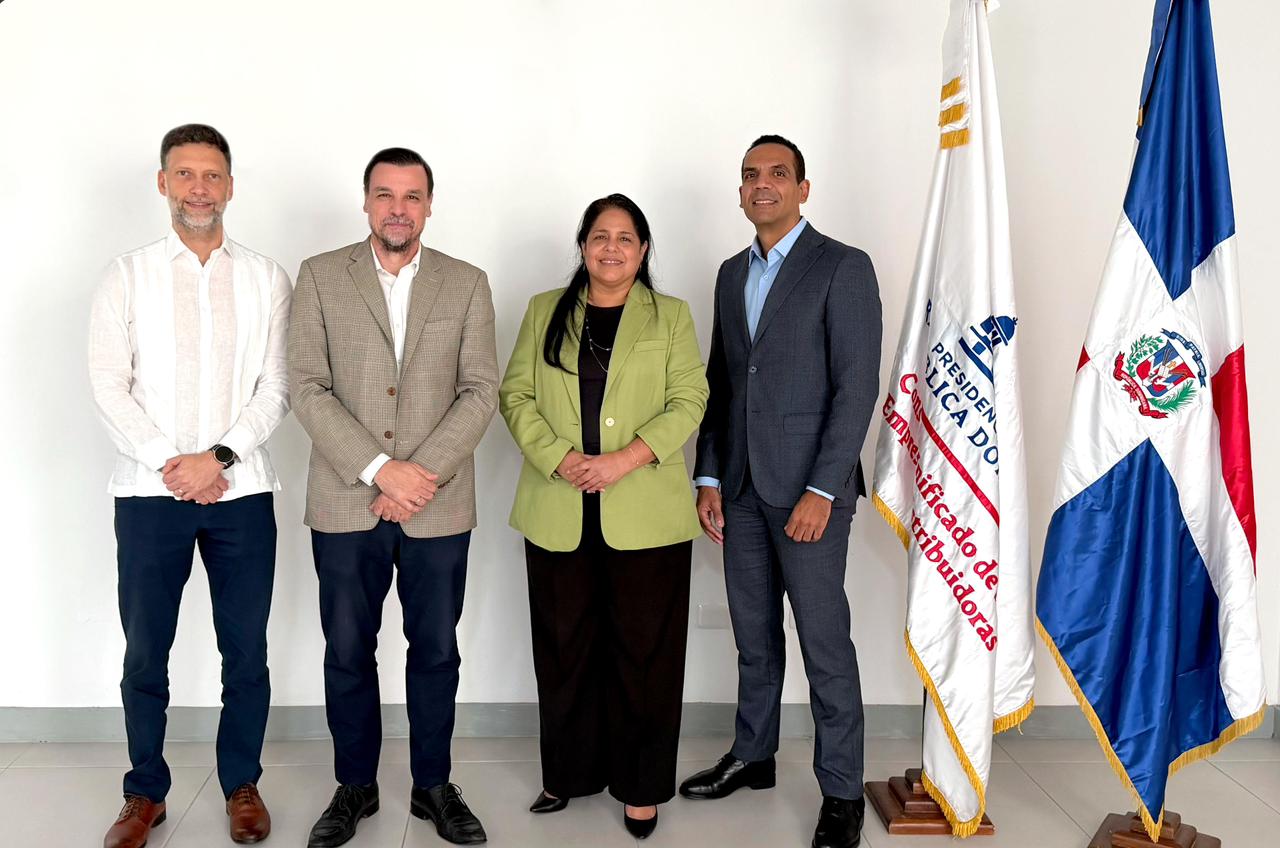 Banco Mundial y líderes del sector eléctrico dominicano revisan plan de modernización de distribución con inversión de 225 millones de dólares