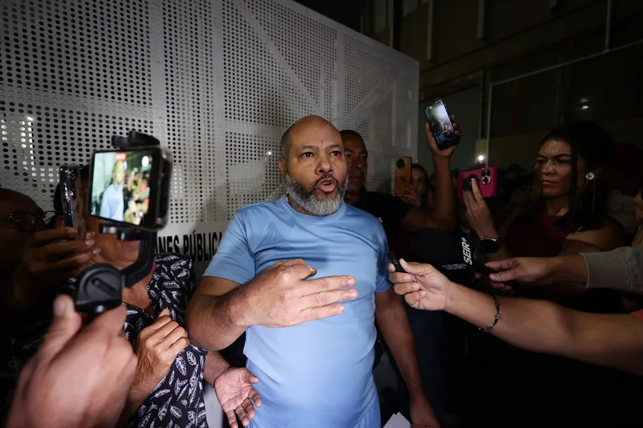 Excarcelan a unos doce presos políticos de un calabozo de Caracas en medio de la amnistía