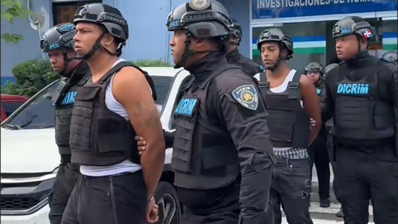 Policía Nacional captura autores de homicidio en el sector 27 de Febrero. Policía Nacional captura autores de homicidio en el sector 27 de Febrero.