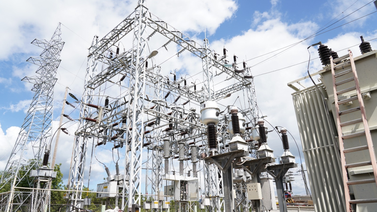 Edesur instala transformador de potencia en subestación Cruce de Ocoa