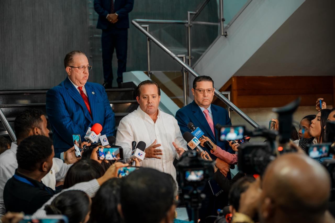 Gobierno activa diálogo con sectores productivos y sociales para establecer acuerdo conjunto frente a crisis en Irán Gobierno activa diálogo con sectores productivos y sociales para establecer acuerdo conjunto frente a crisis en Irán