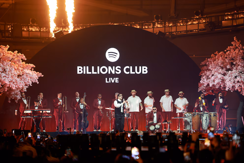 Spotify lanzará la película del concierto de Bad Bunny en Tokio