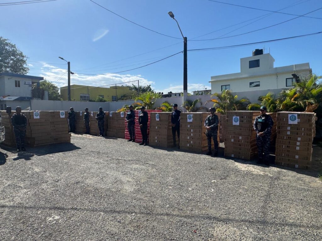 Dintel de la Policía Nacional y DGA incautan 545 televisores en operativo contra el comercio ilícito de mercancías